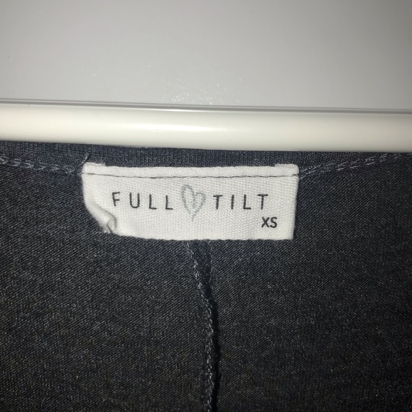 Full Tilt cold shoulder long sleeve. Size XS - Picture 2 of 3